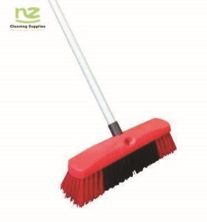 HOUSE BROOM C/W HDL URBAN