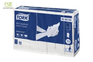 SCA TORK HAND TOWEL HT 1/2 WIPES  CTN 42